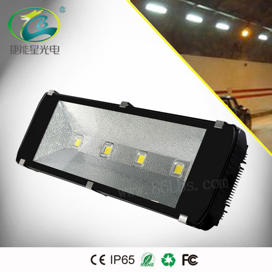 LED隧道燈適用于場館、冶金、廠區、工程施工等